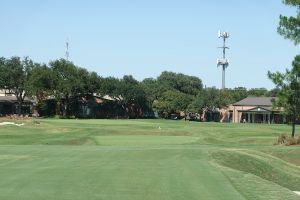 Brook Hollow 6th Approach